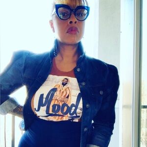 Meet your Posher, Ifeoma